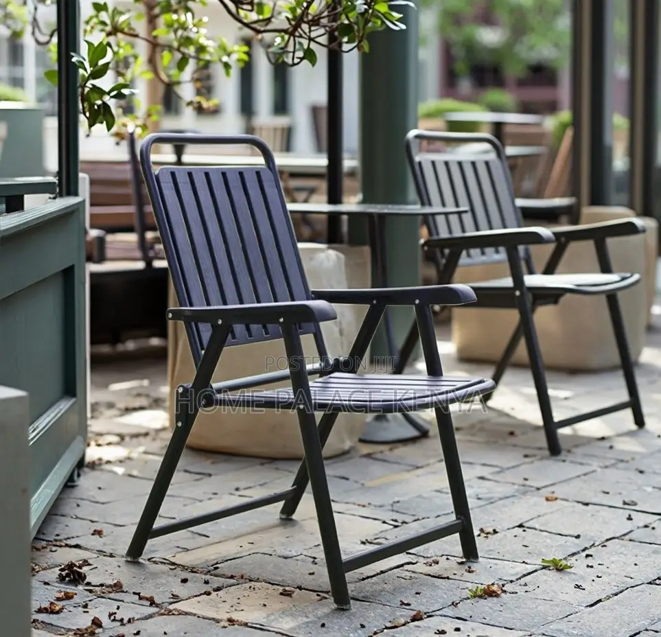 Foldable Chair: Pivot Flexible Folding Chair