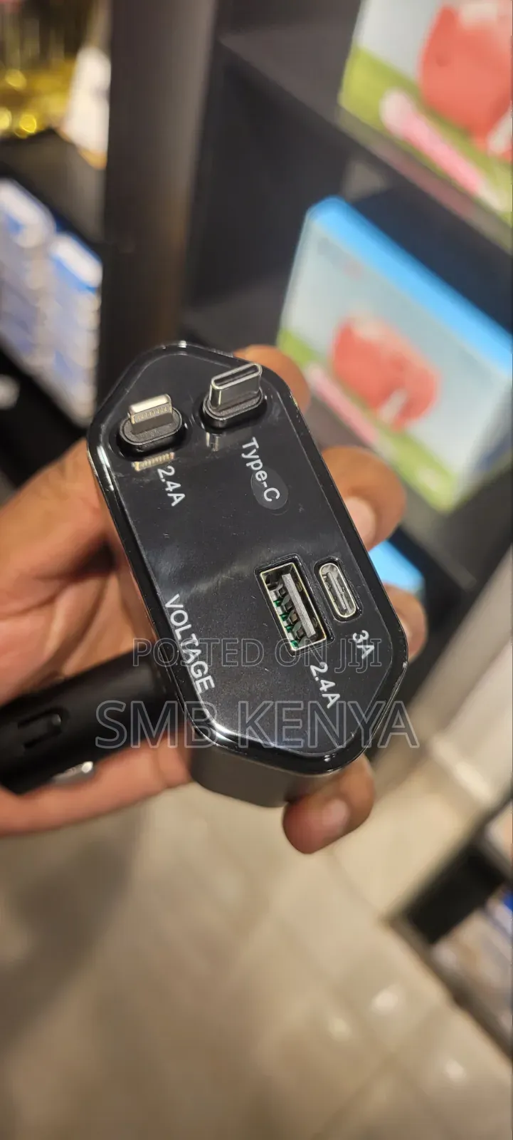Air-Tab A1 Fast Charging Car Adapter With Usb Usb-C Ports