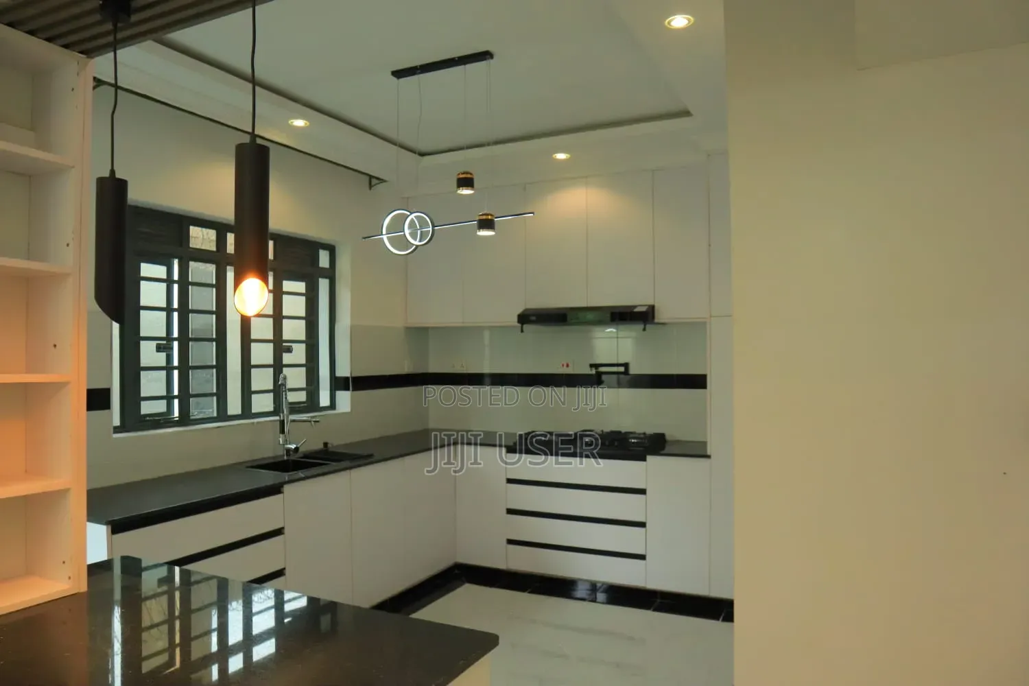 3bdrm Bungalow in Kenol Phase 1, Township G for sale