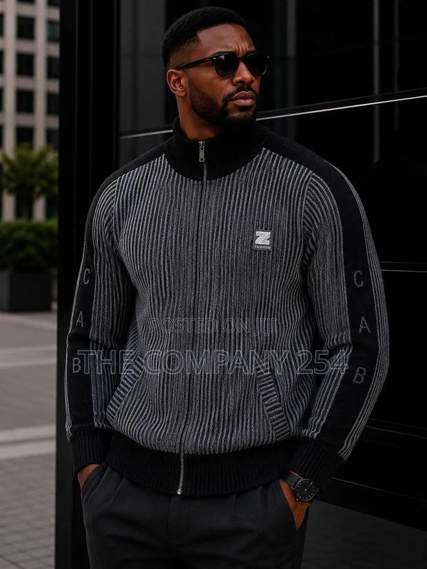 Quality Casual Designer Warm Zipper Sweater Available - thumbnail 3