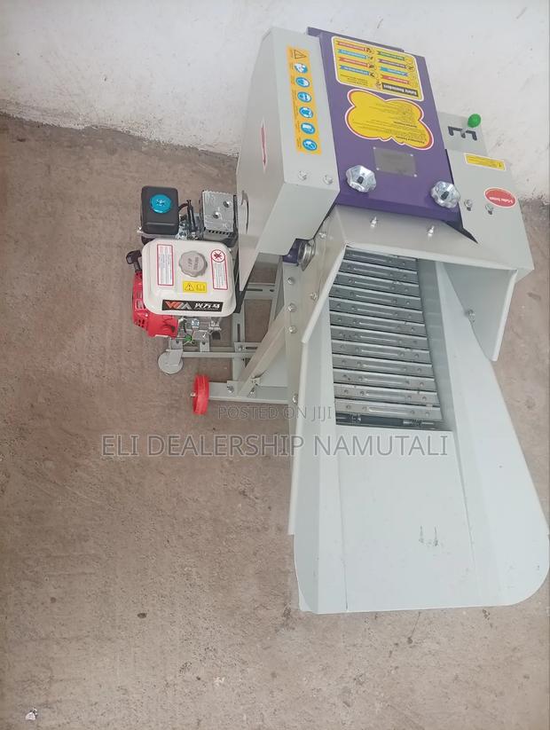 Stock Available Chaff Cutter Machine 7.5hp - thumbnail 2