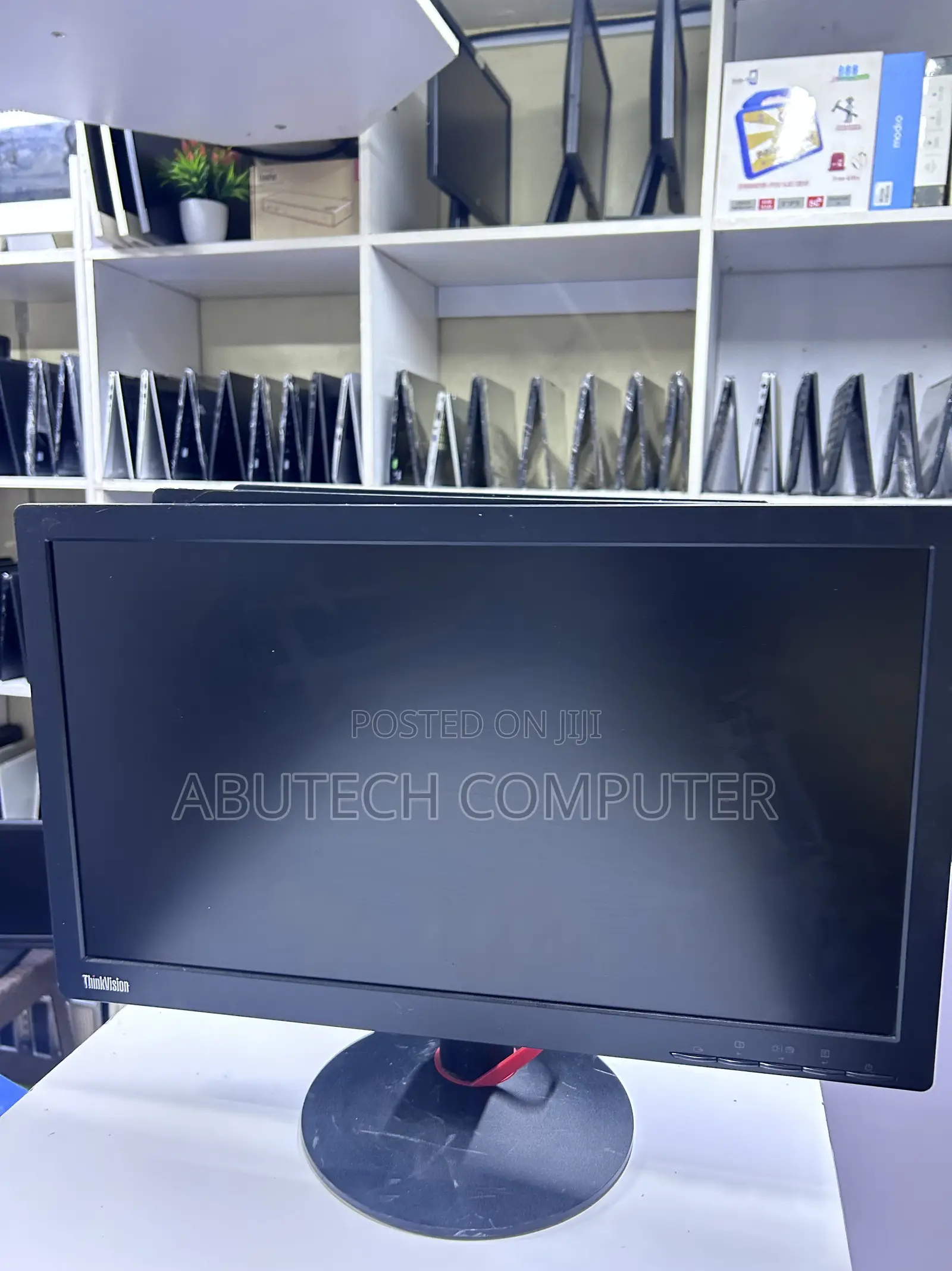 Lenovo Monitors