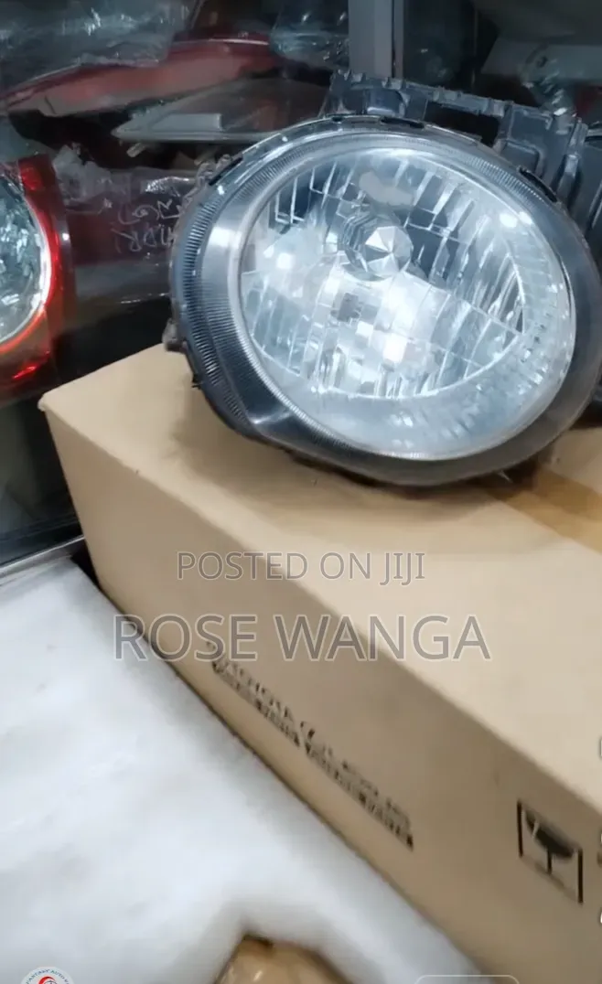 Nissan Juke Headlight