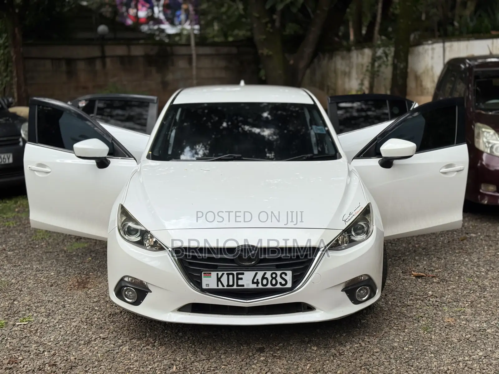 Mazda Axela SV Premium 2014 White