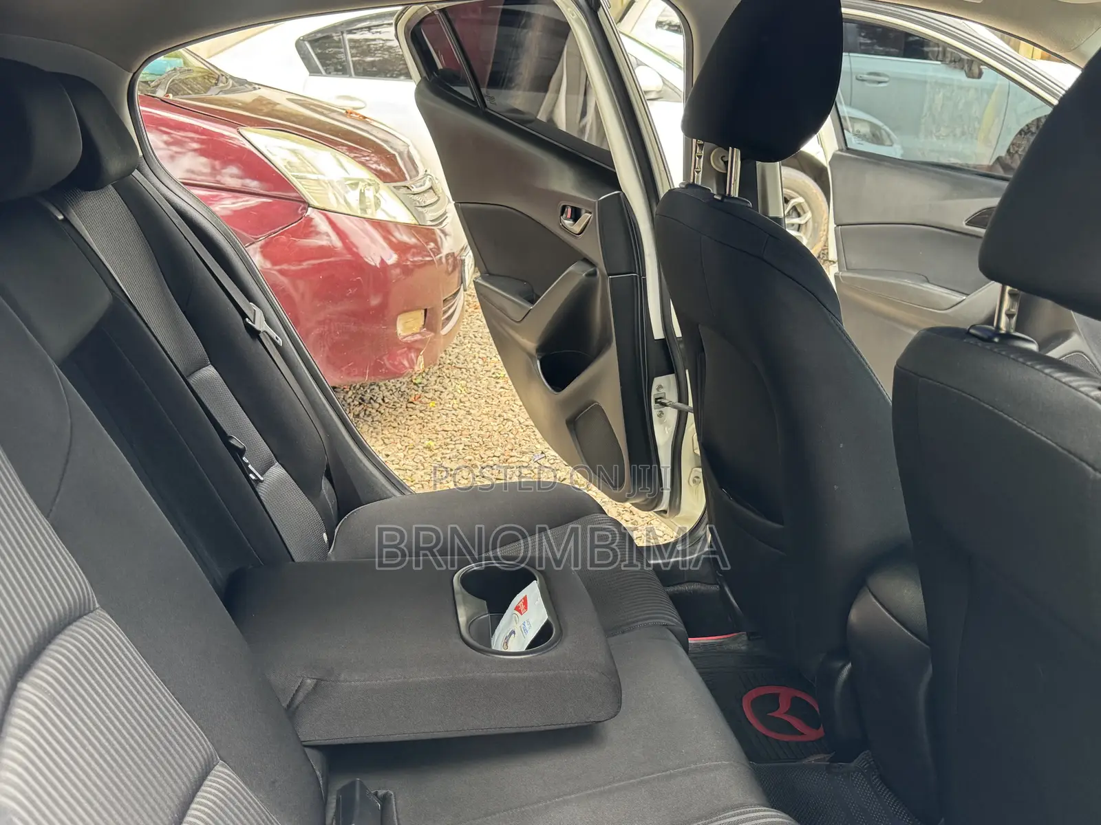 Mazda Axela SV Premium 2014 White