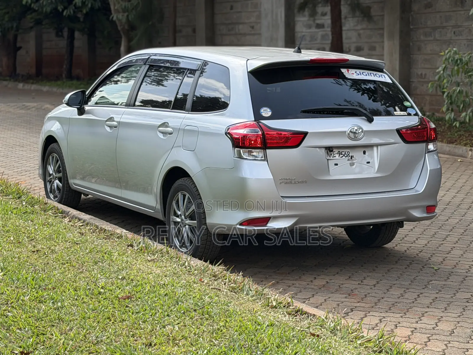 Toyota Corolla Fielder 2019 Silver