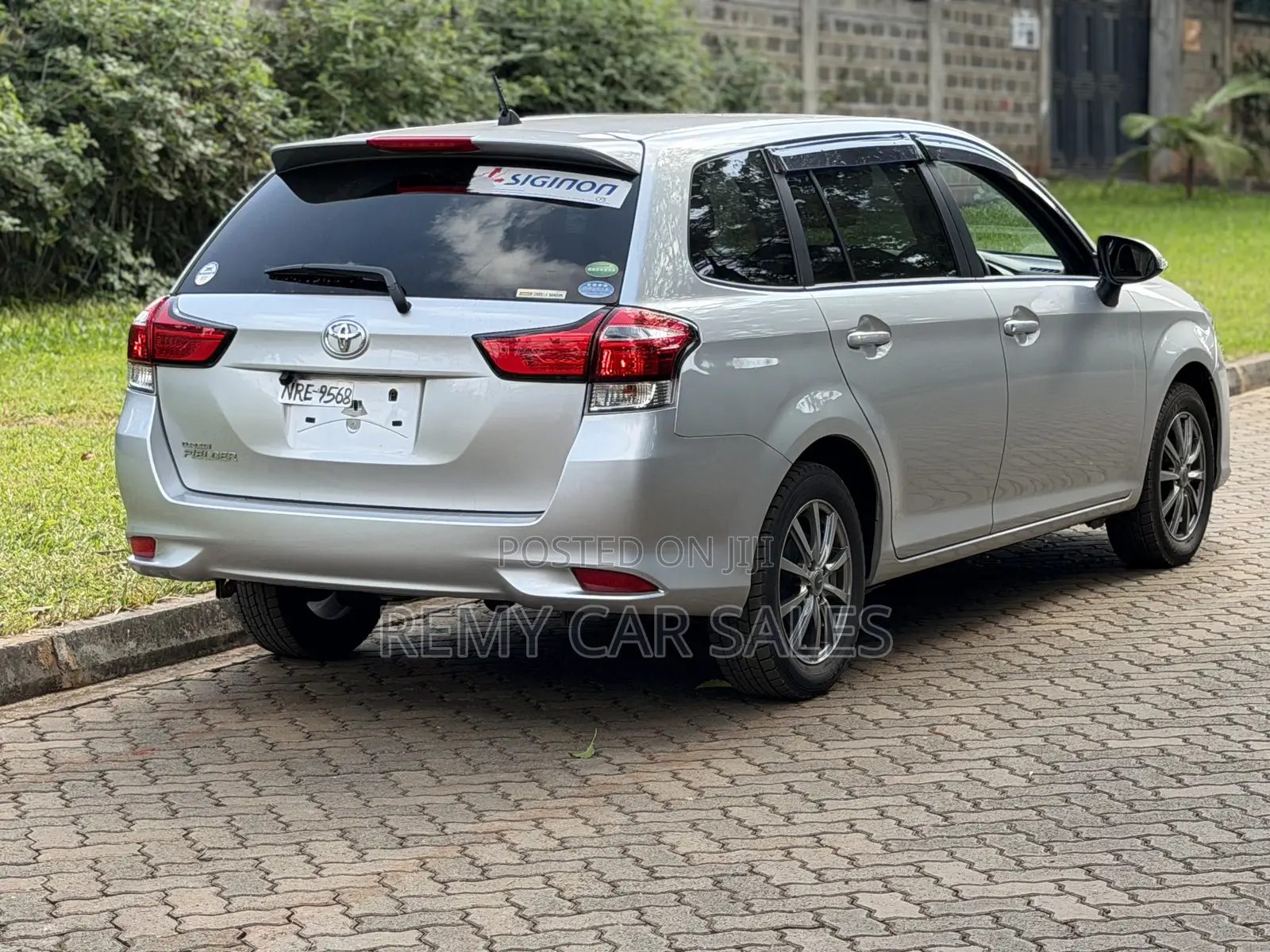 Toyota Corolla Fielder 2019 Silver