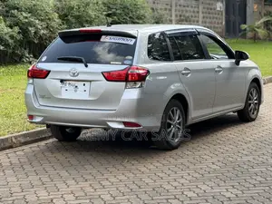 Toyota Corolla Fielder 2019 Silver