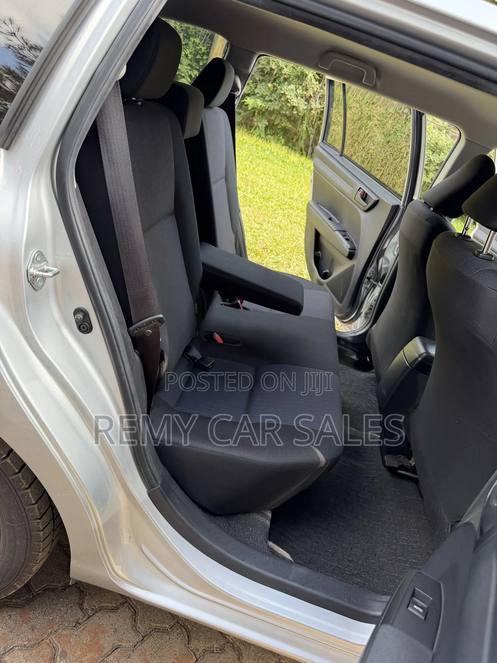 Toyota Corolla Fielder 2019 Silver