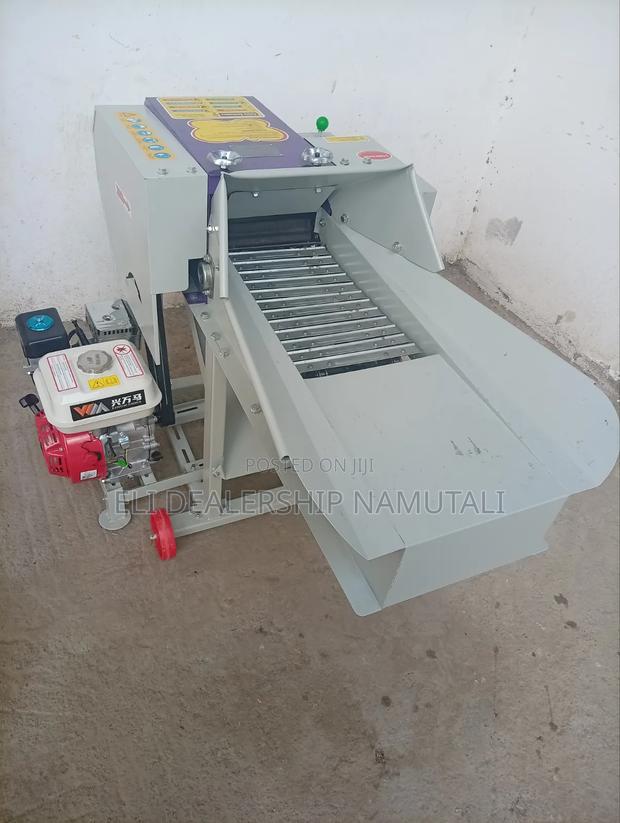 High Speed Chaff Cutter Machine 600kg/H Gasoline Engine 7.5hp
