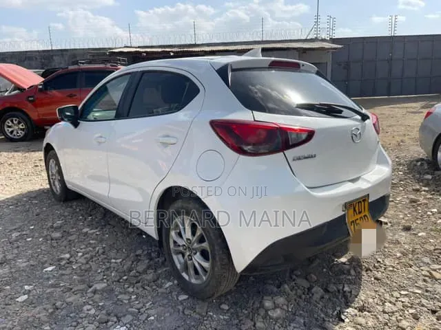 Mazda Demio 2018 White