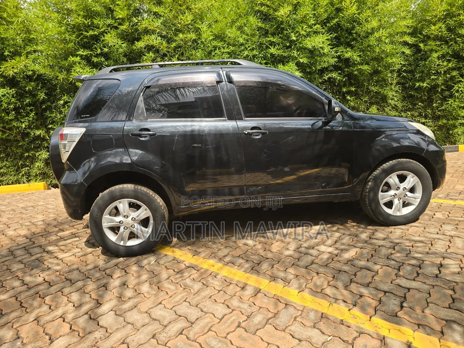 Toyota Rush 2013 Black
