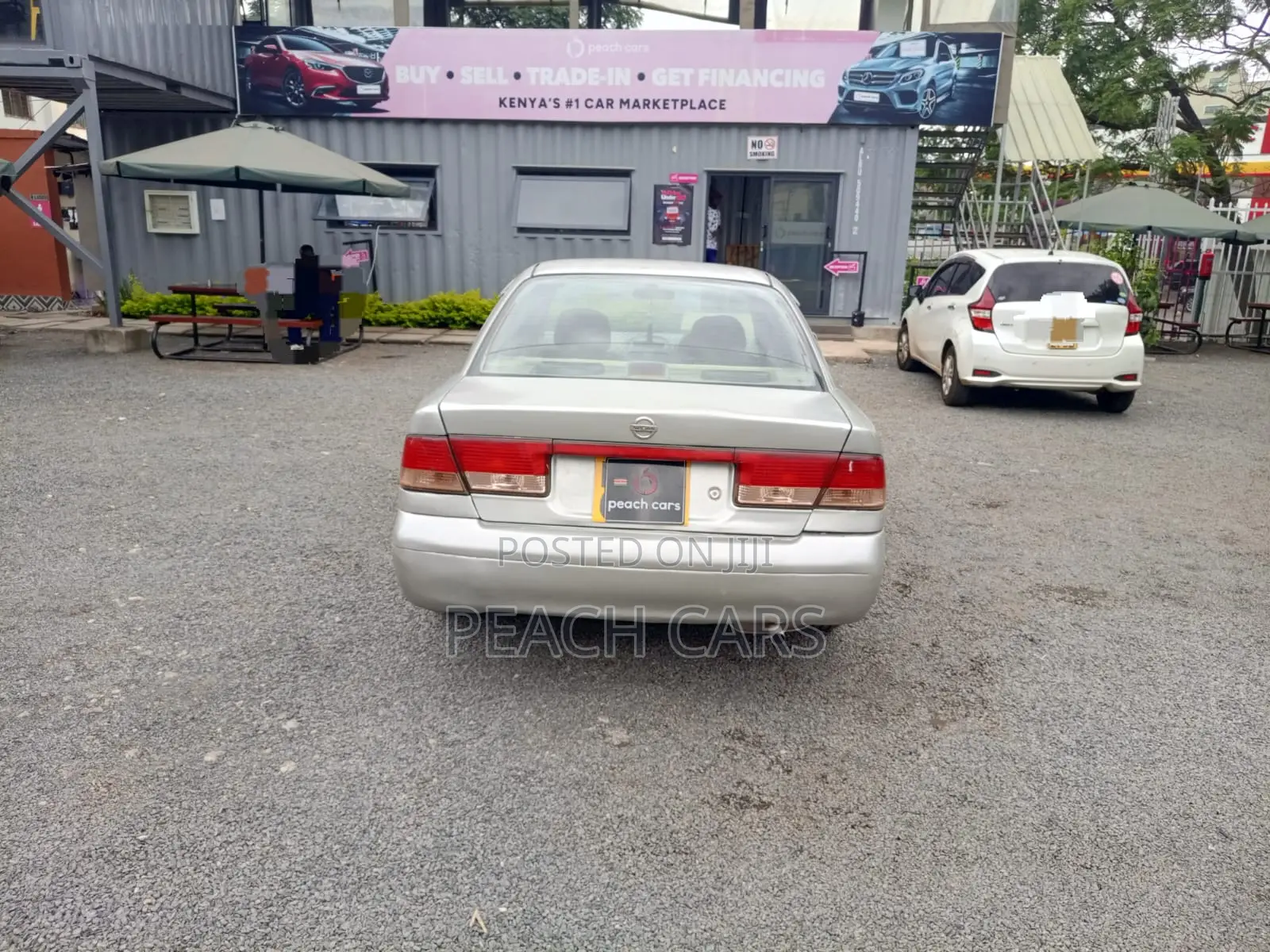 Nissan Sunny 2002 Silver