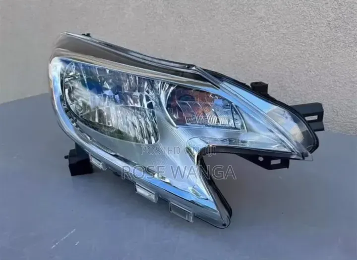 Nissan Note 2012 Headlight