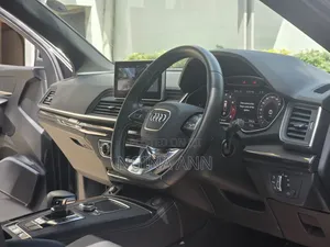 Audi Q5 45 Premium AWD quattro 2020 Gray