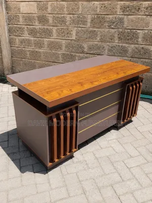 Slatted Side Panels Office Desk