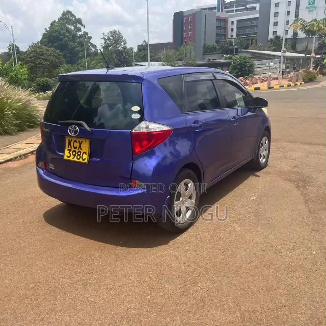 Toyota Ractis 2013 Blue