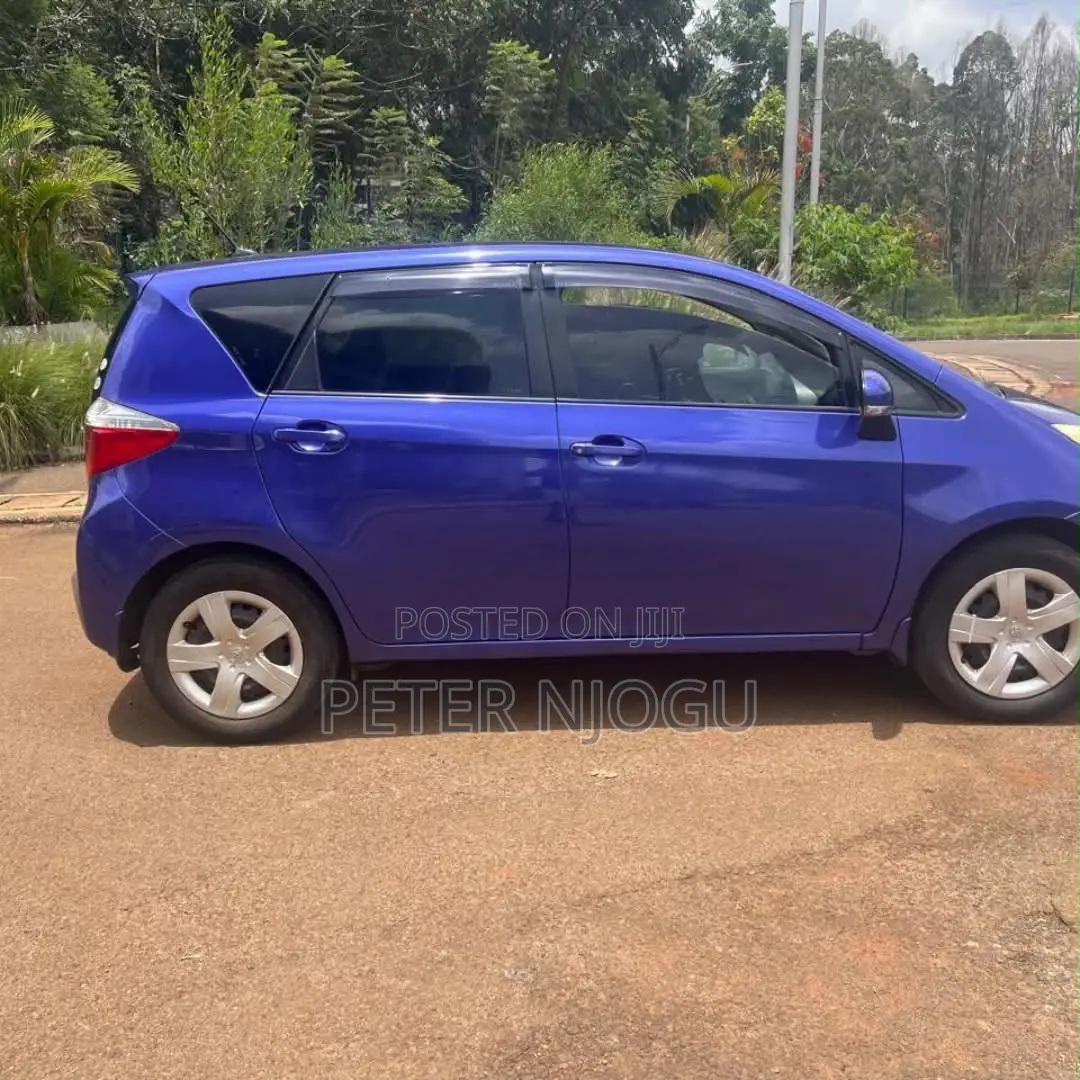 Toyota Ractis 2013 Blue