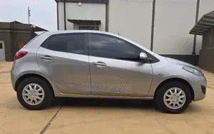 Mazda Demio 2012 Silver