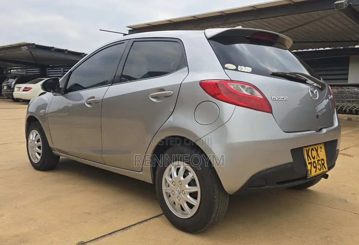 Mazda Demio 2012 Silver
