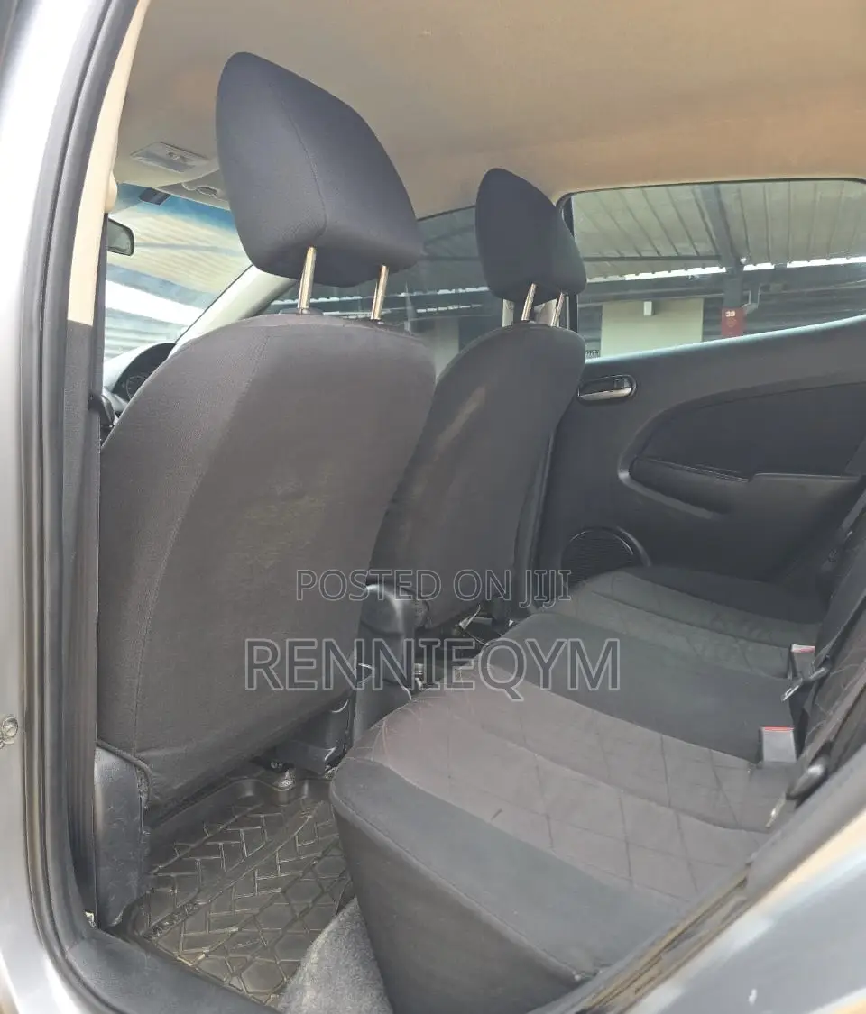 Mazda Demio 2012 Silver