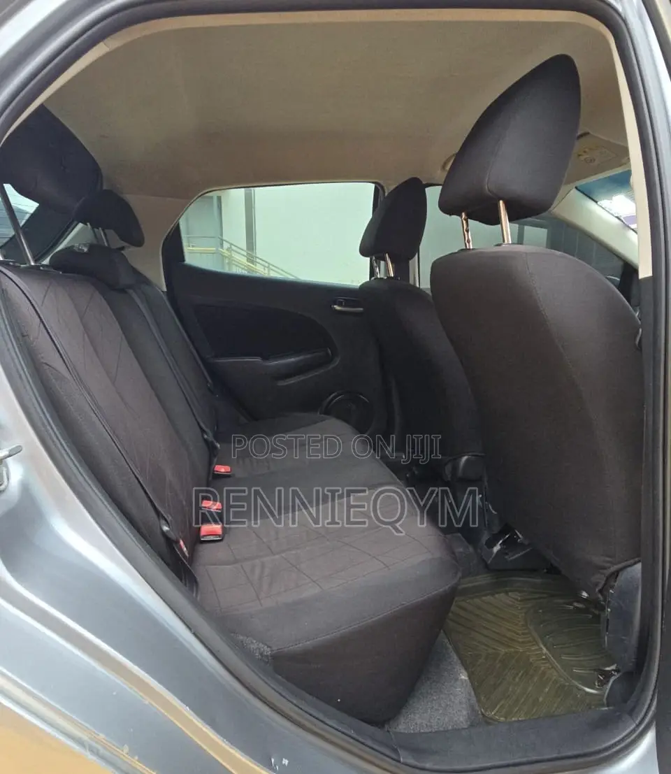 Mazda Demio 2012 Silver