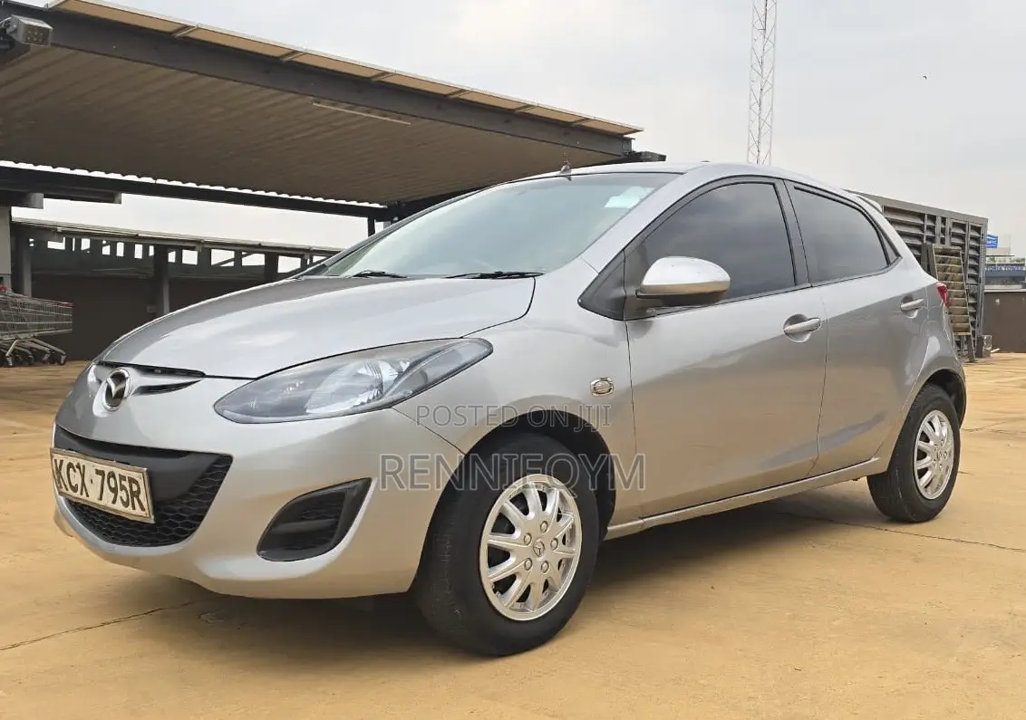 Mazda Demio 2012 Silver