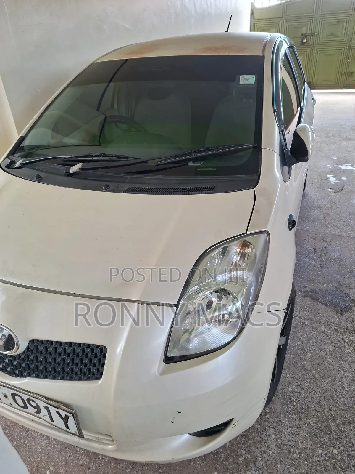 Toyota Vitz 2007 Beige