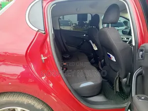 Peugeot 208 2013 Red