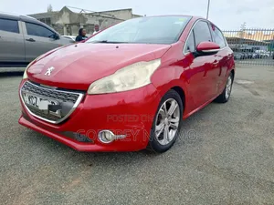 Peugeot 208 2013 Red