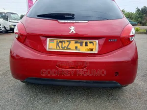 Peugeot 208 2013 Red