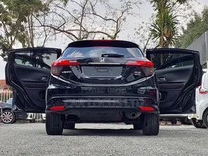 Honda Vezel 2018 Black