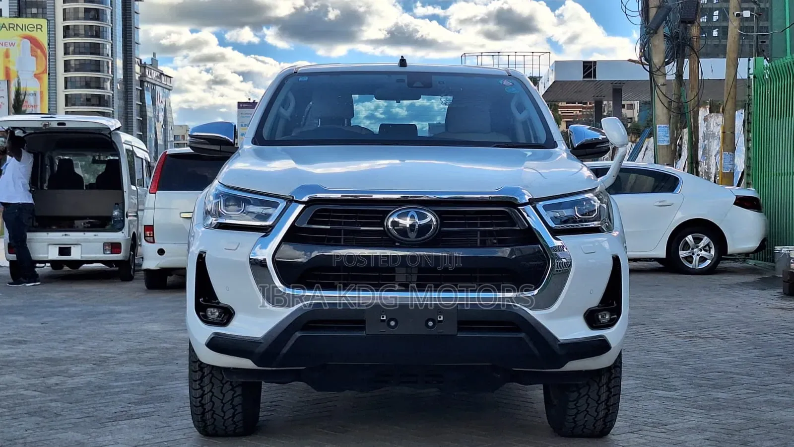 Toyota Hilux 2020 White