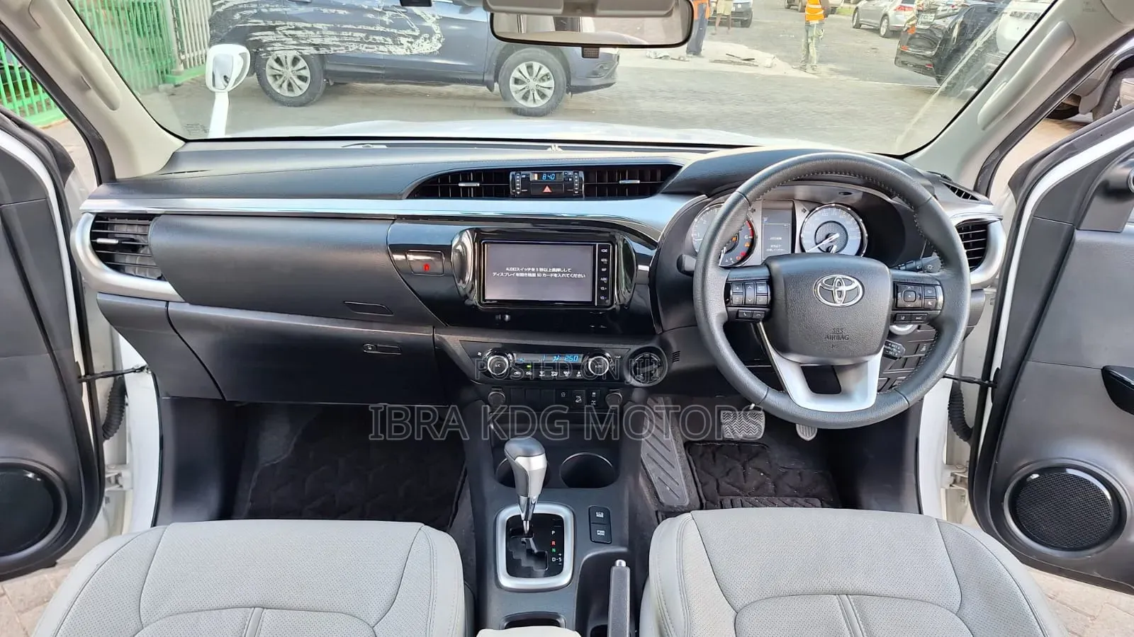 Toyota Hilux 2020 White