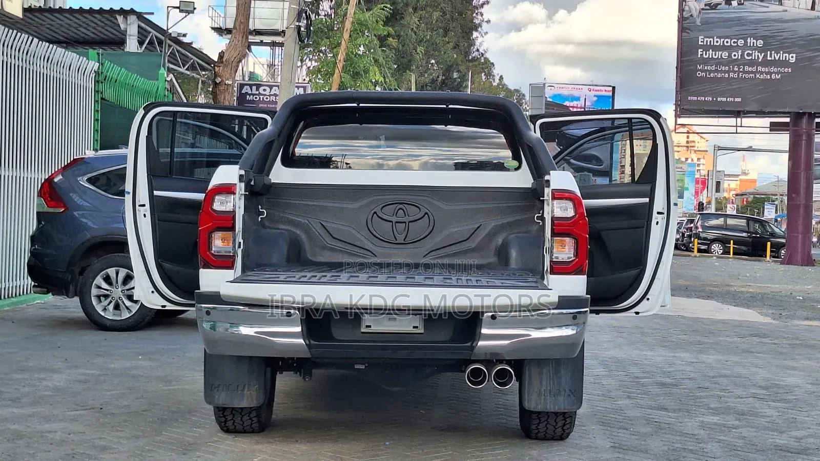Toyota Hilux 2020 White