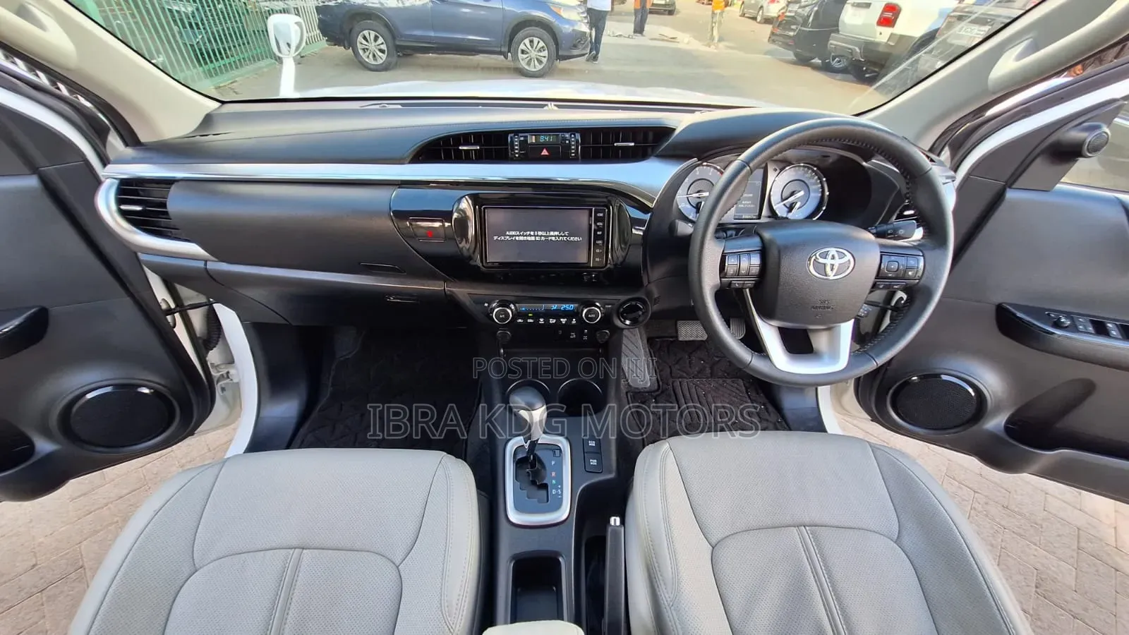 Toyota Hilux 2020 White