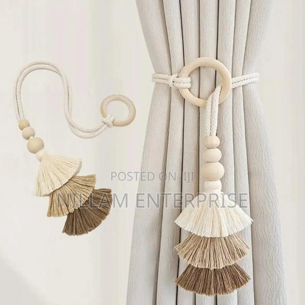 Decorative Ring Curtain Tieback Wit Layered Fan-Shaped Tassels - main view