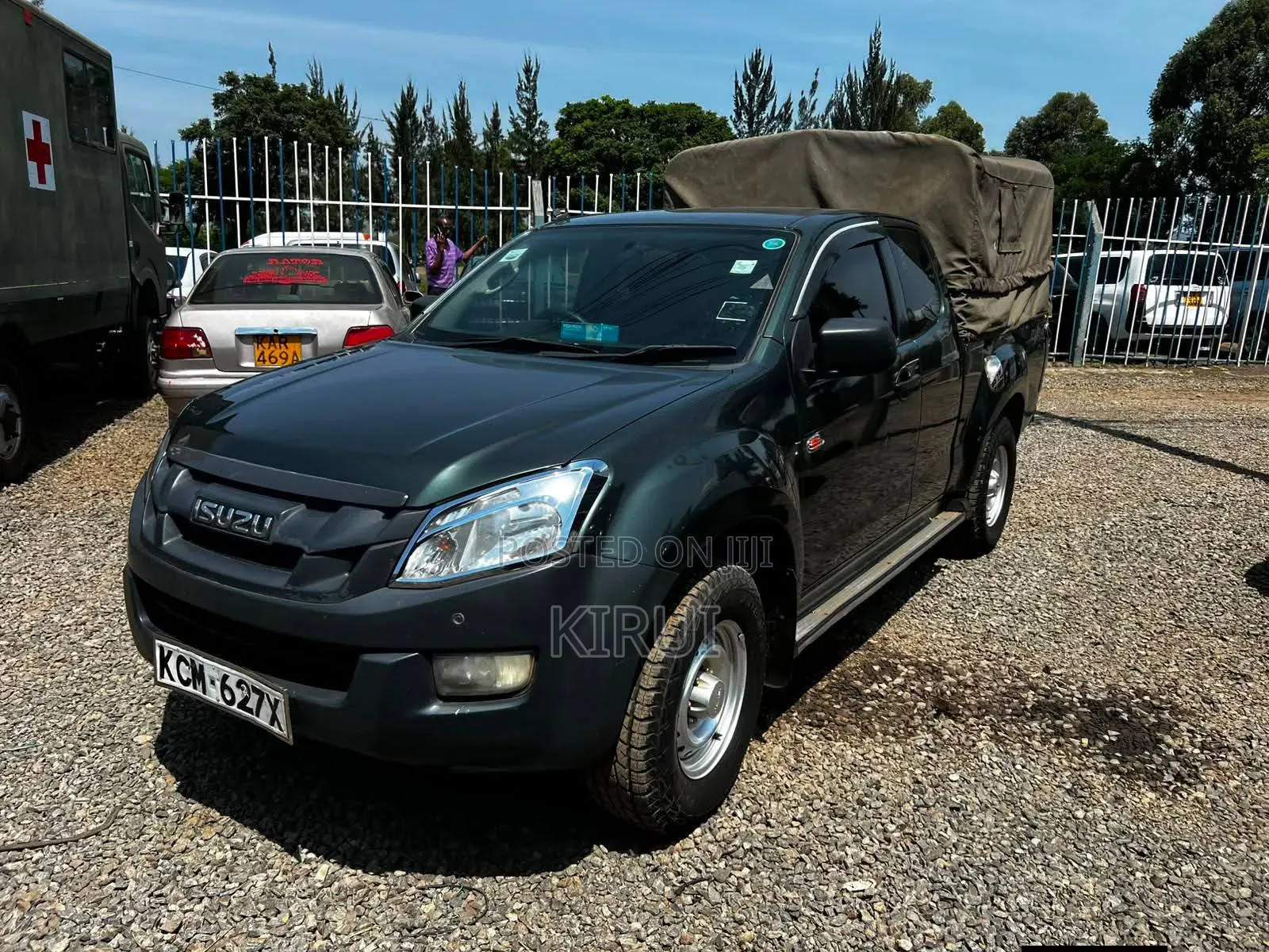 Isuzu D-MAX 2013 Green
