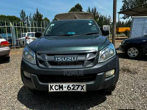Isuzu D-MAX 2013 Green