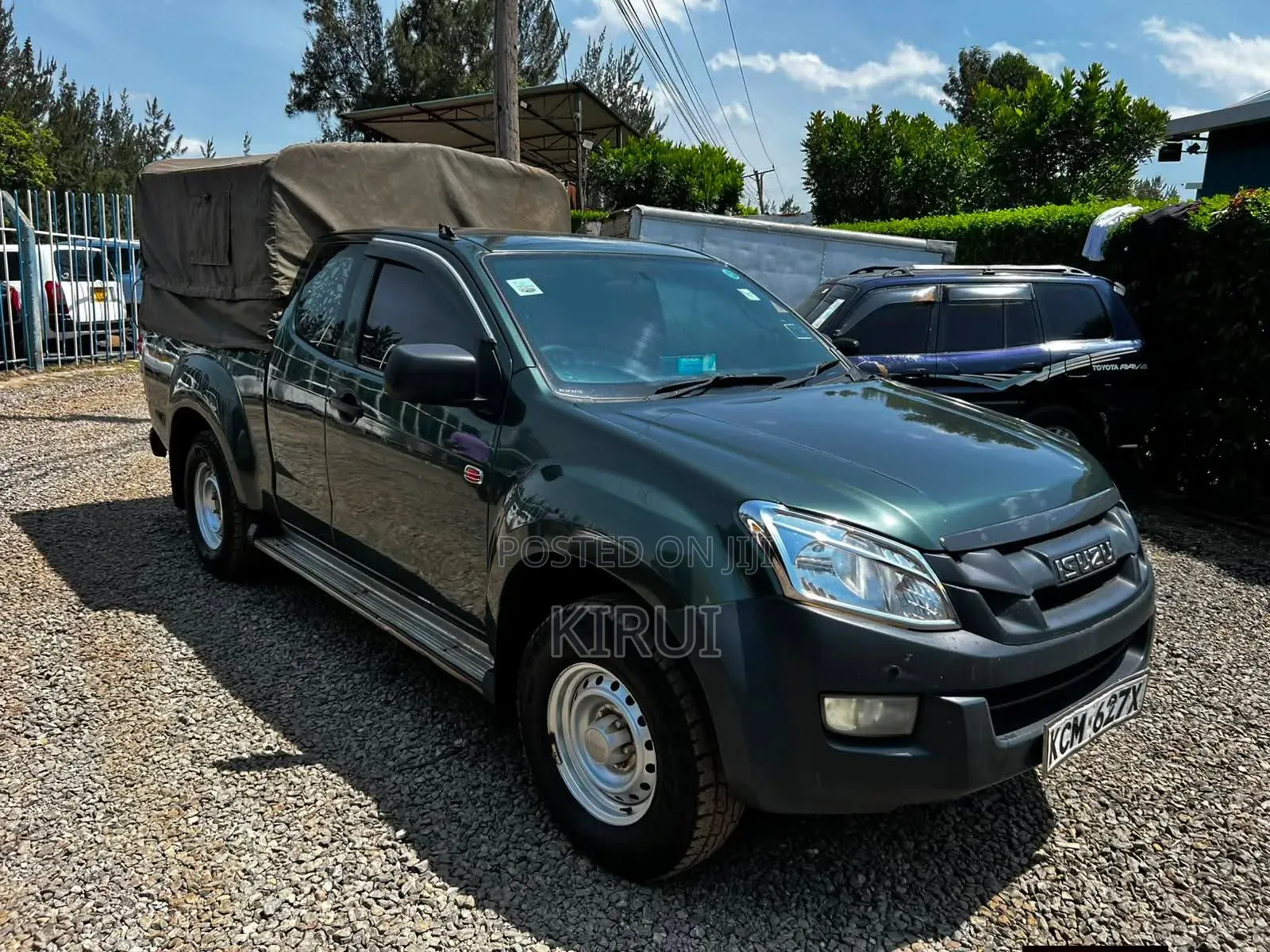 Isuzu D-MAX 2013 Green