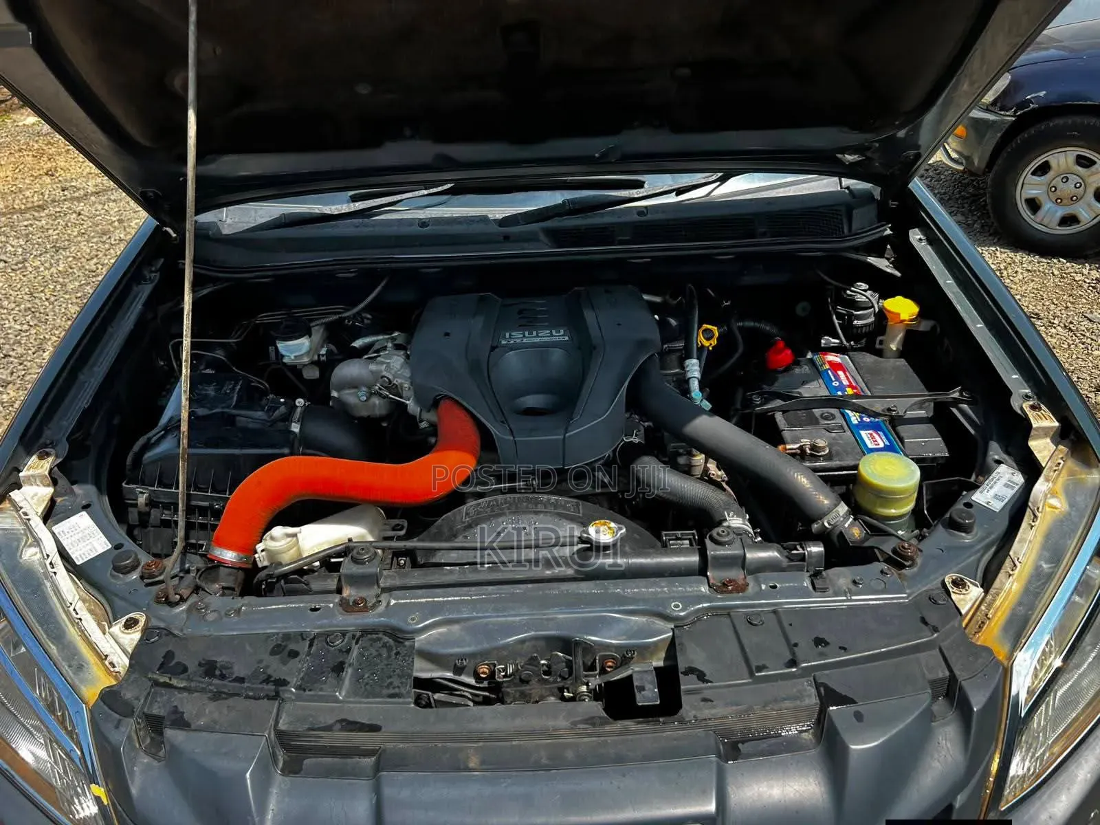 Isuzu D-MAX 2013 Green