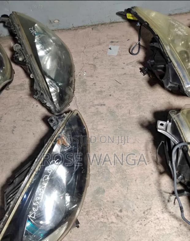 Demio 2010-2012 Headlight - thumbnail 2