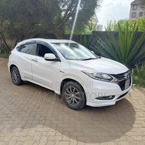 Honda Vezel 2015 White