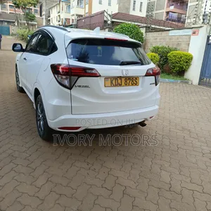 Honda Vezel 2015 White