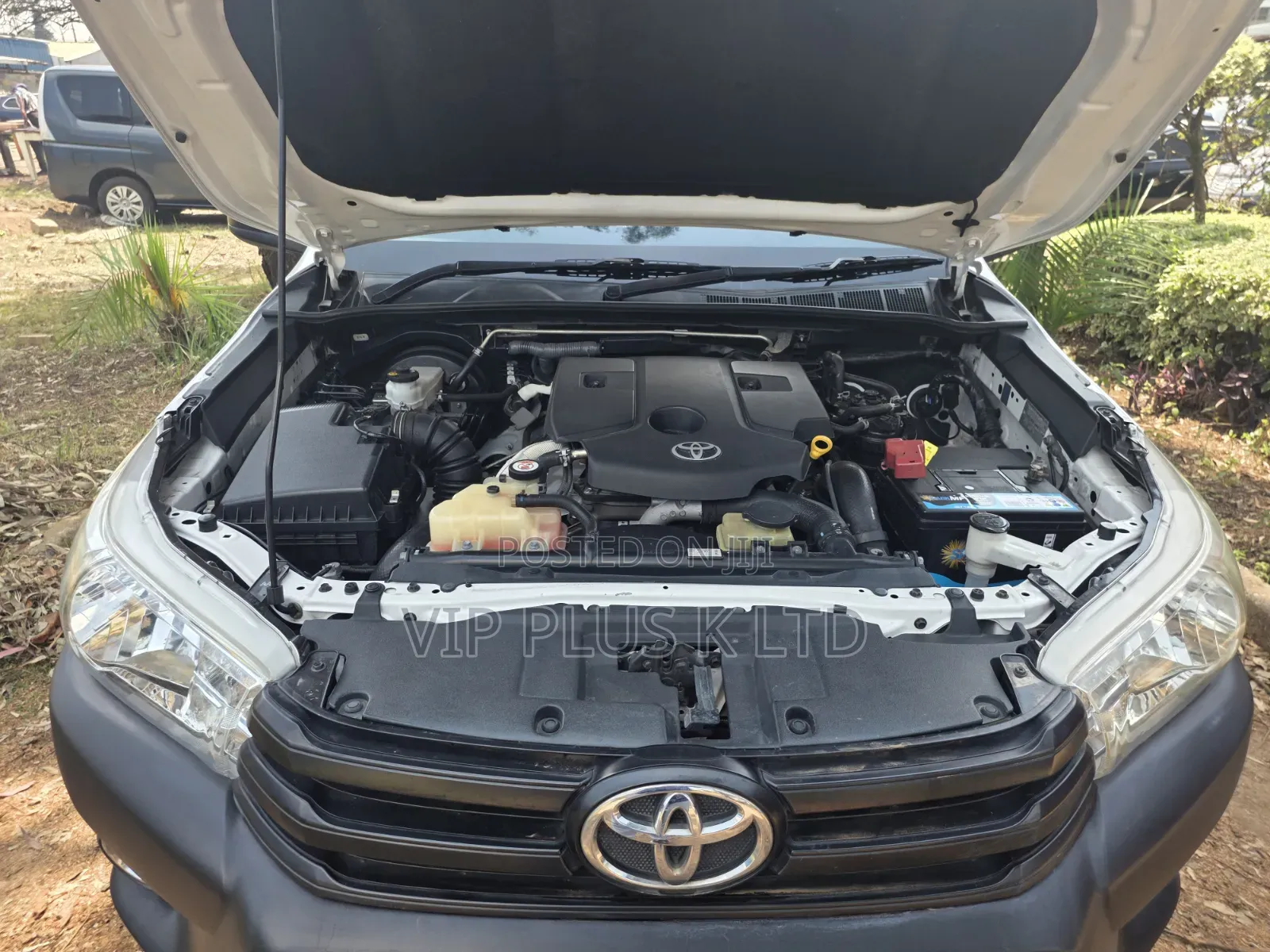 Toyota Hilux Revo Double Cab Deisel 2.4 RWD 2019 White