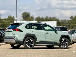 Toyota RAV4 Adventure AWD 2020 Green