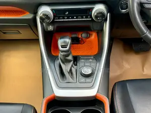 Toyota RAV4 Adventure AWD 2020 Green