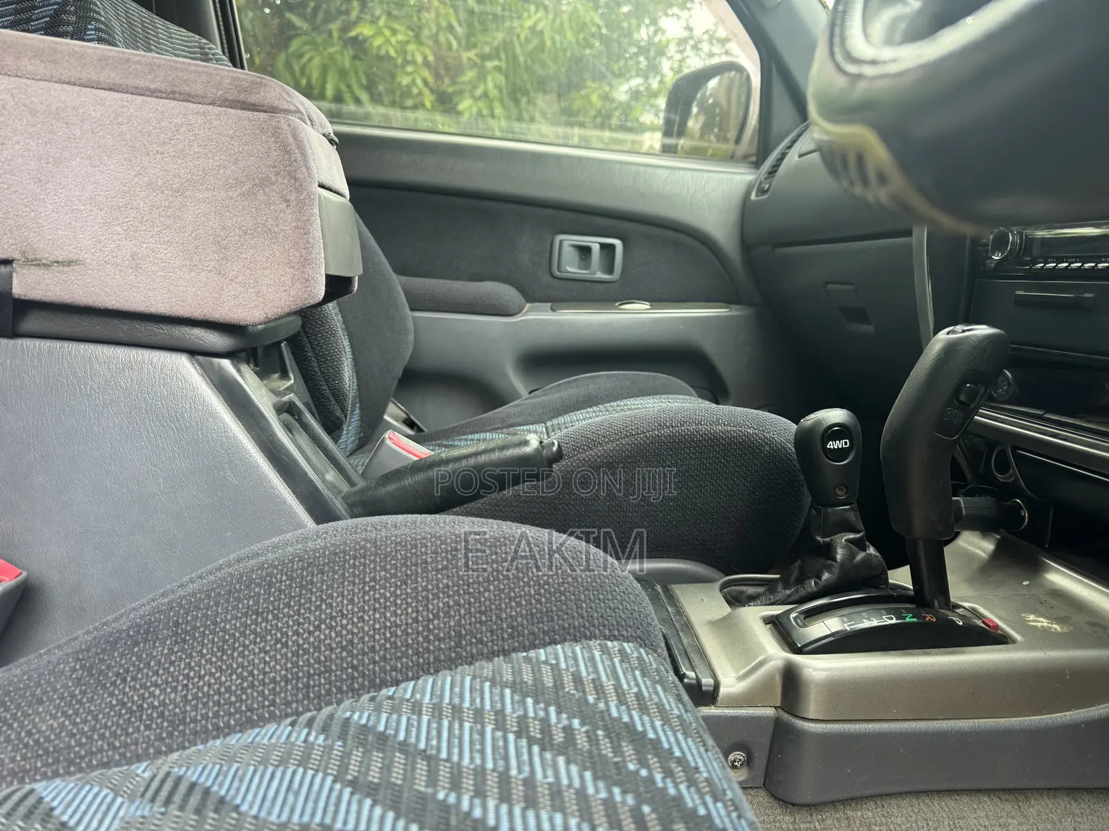 Toyota Hilux Surf 2.7 SSR 2000 Gray