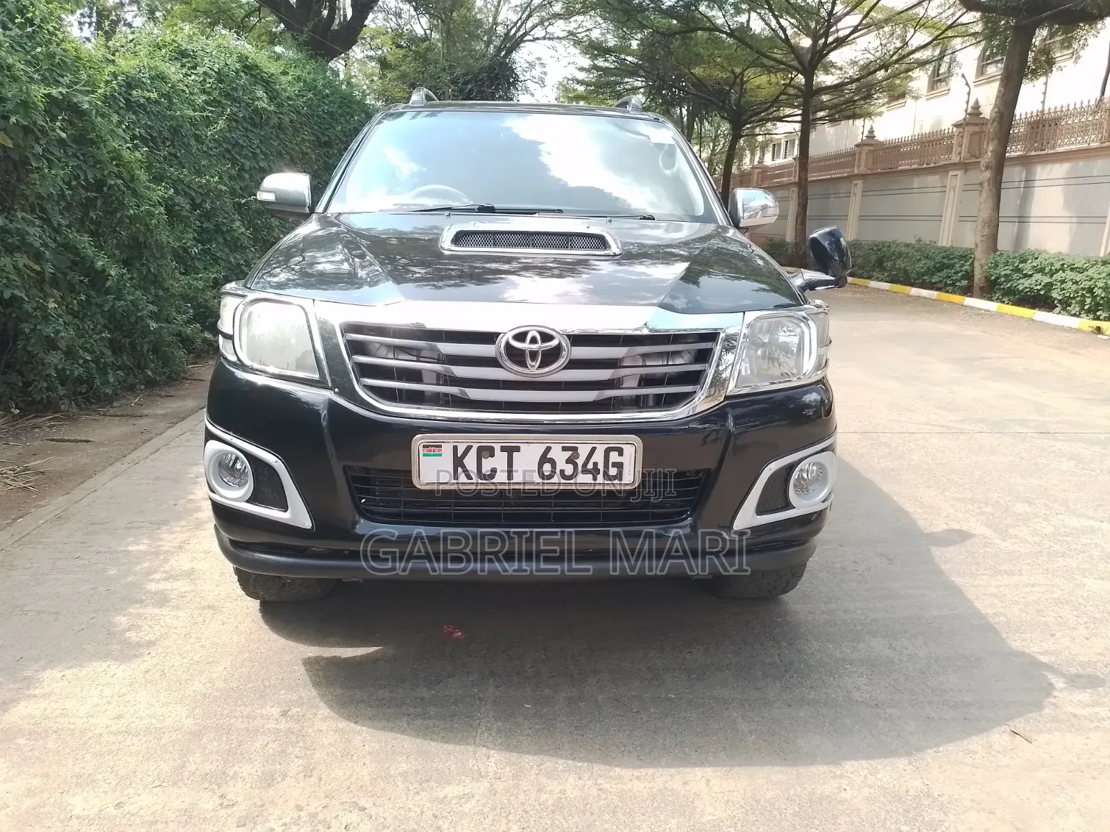 Toyota Hilux 2011 Black