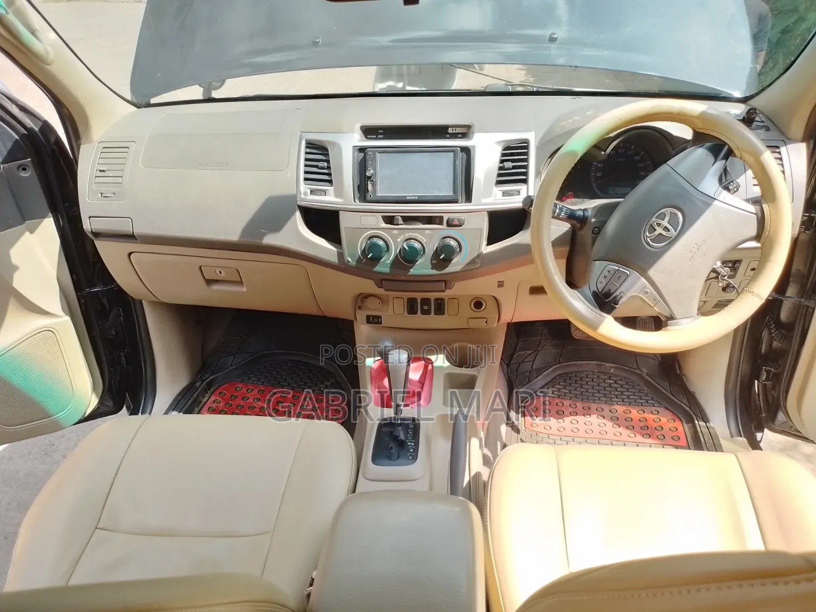 Toyota Hilux 2011 Black